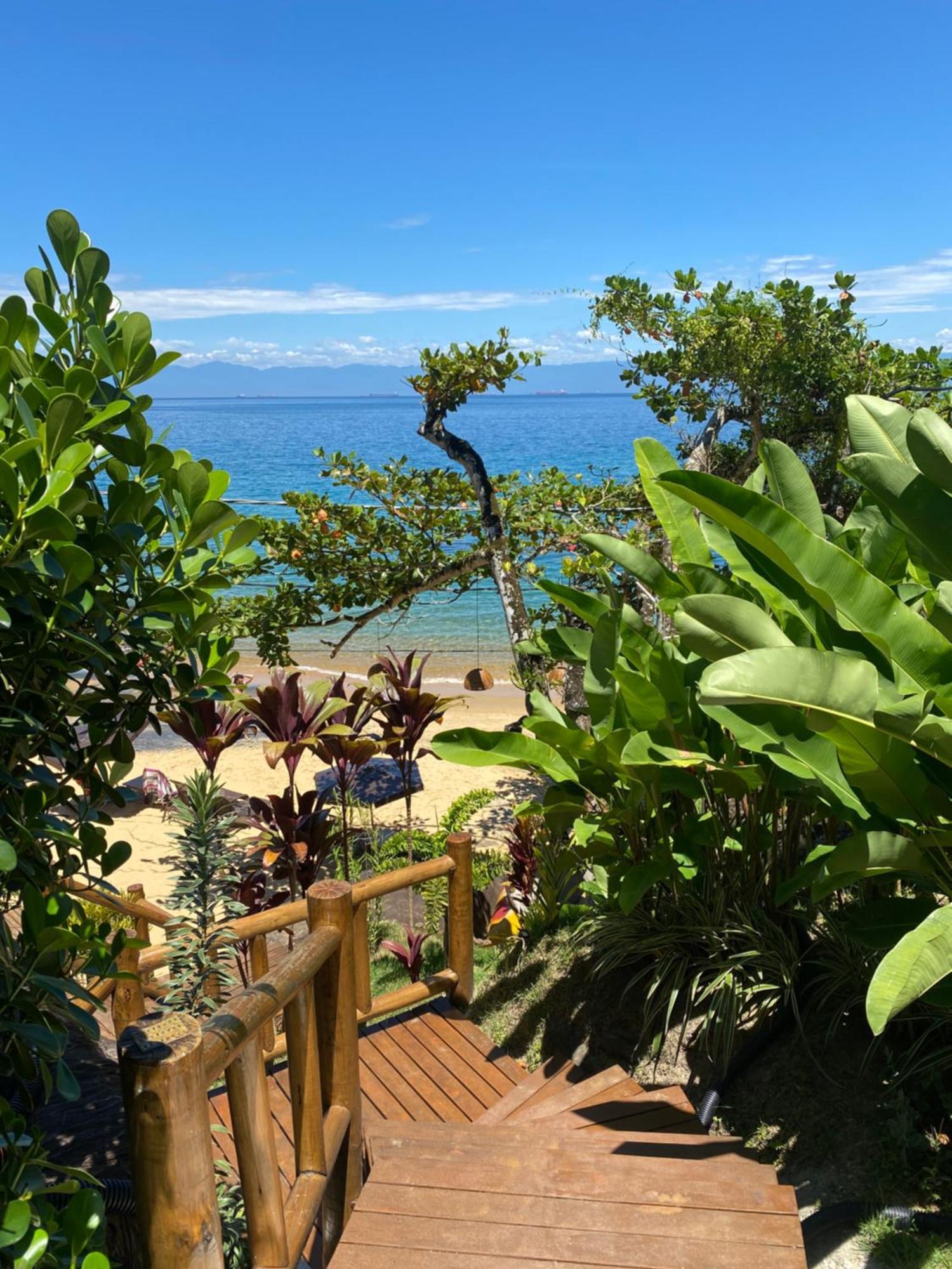 Belas Aguas * Praia de Aracatiba